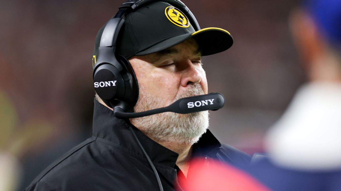 'What the F---? Call It!': Mike McCarthy Regrets Hot-Mic Moment With Aaron Rodgers