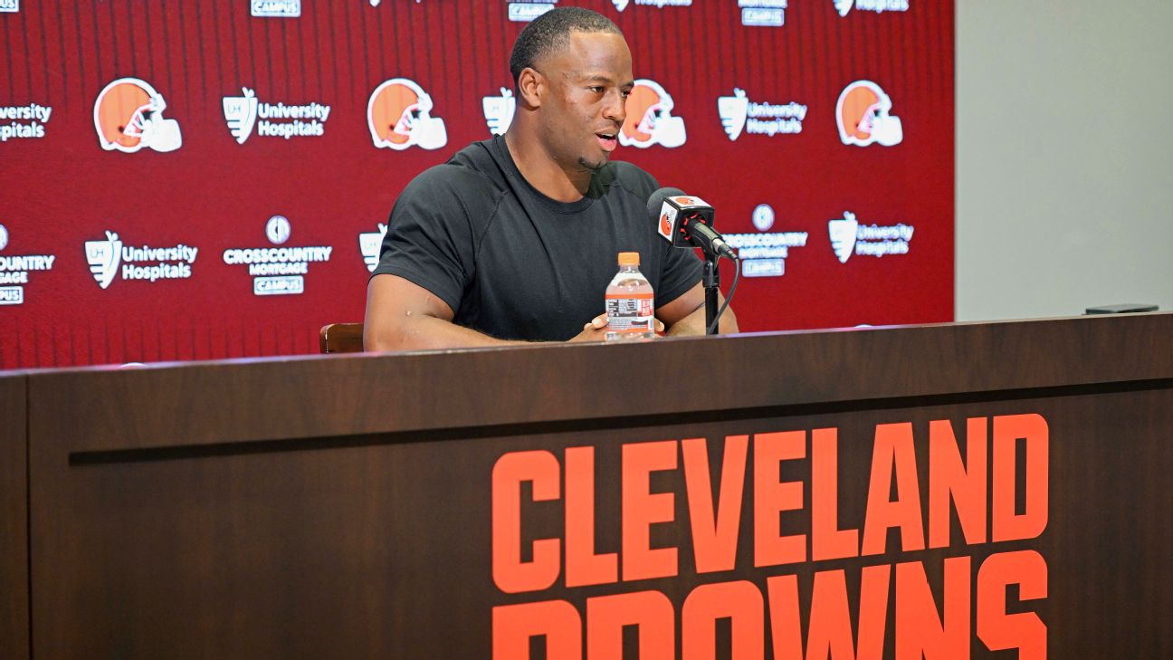 Nick Chubb Officially Retires as a Cleveland Brown